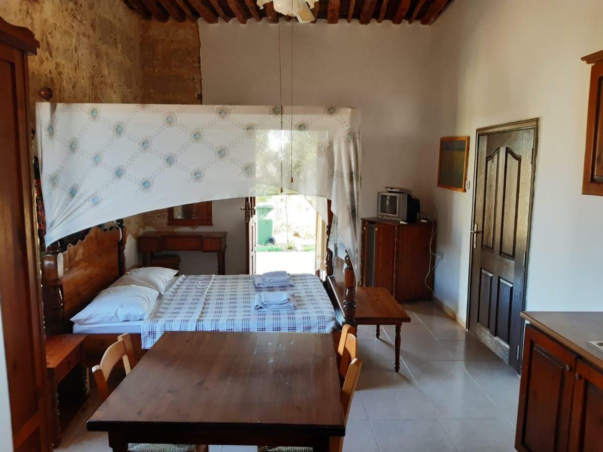 Karpaz Stone House Bed and Breakfast Rizokarpaso Εξωτερικό φωτογραφία