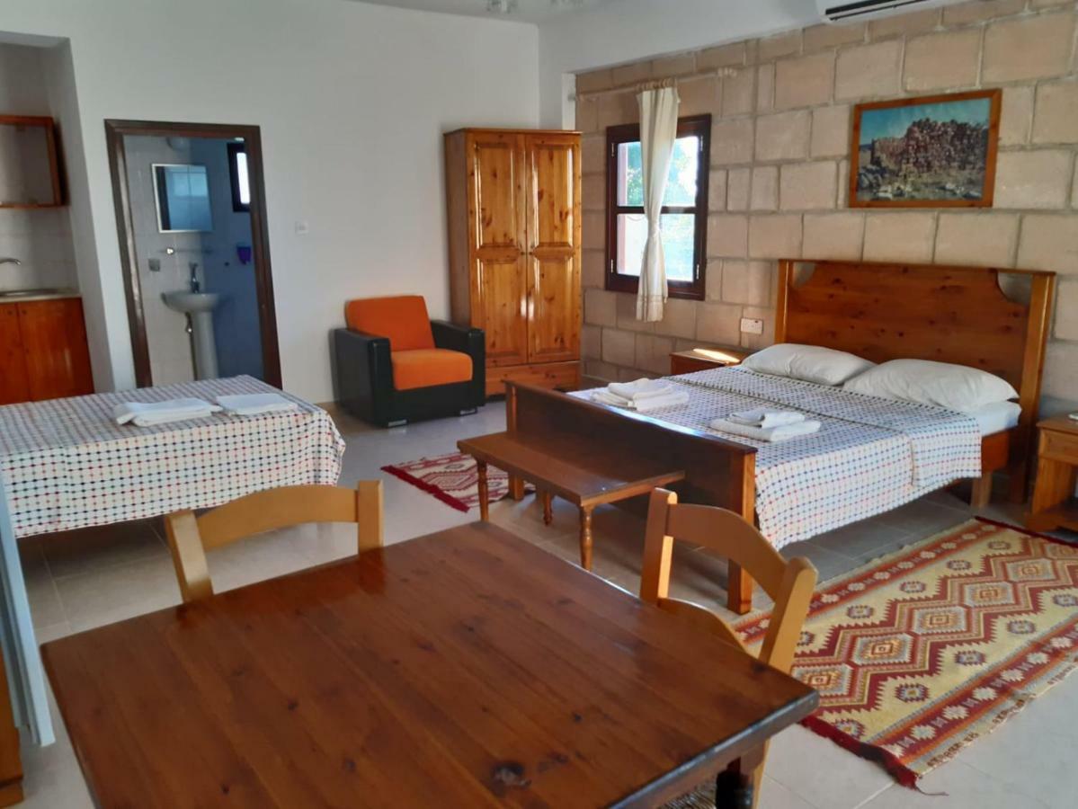 Karpaz Stone House Bed and Breakfast Rizokarpaso Εξωτερικό φωτογραφία